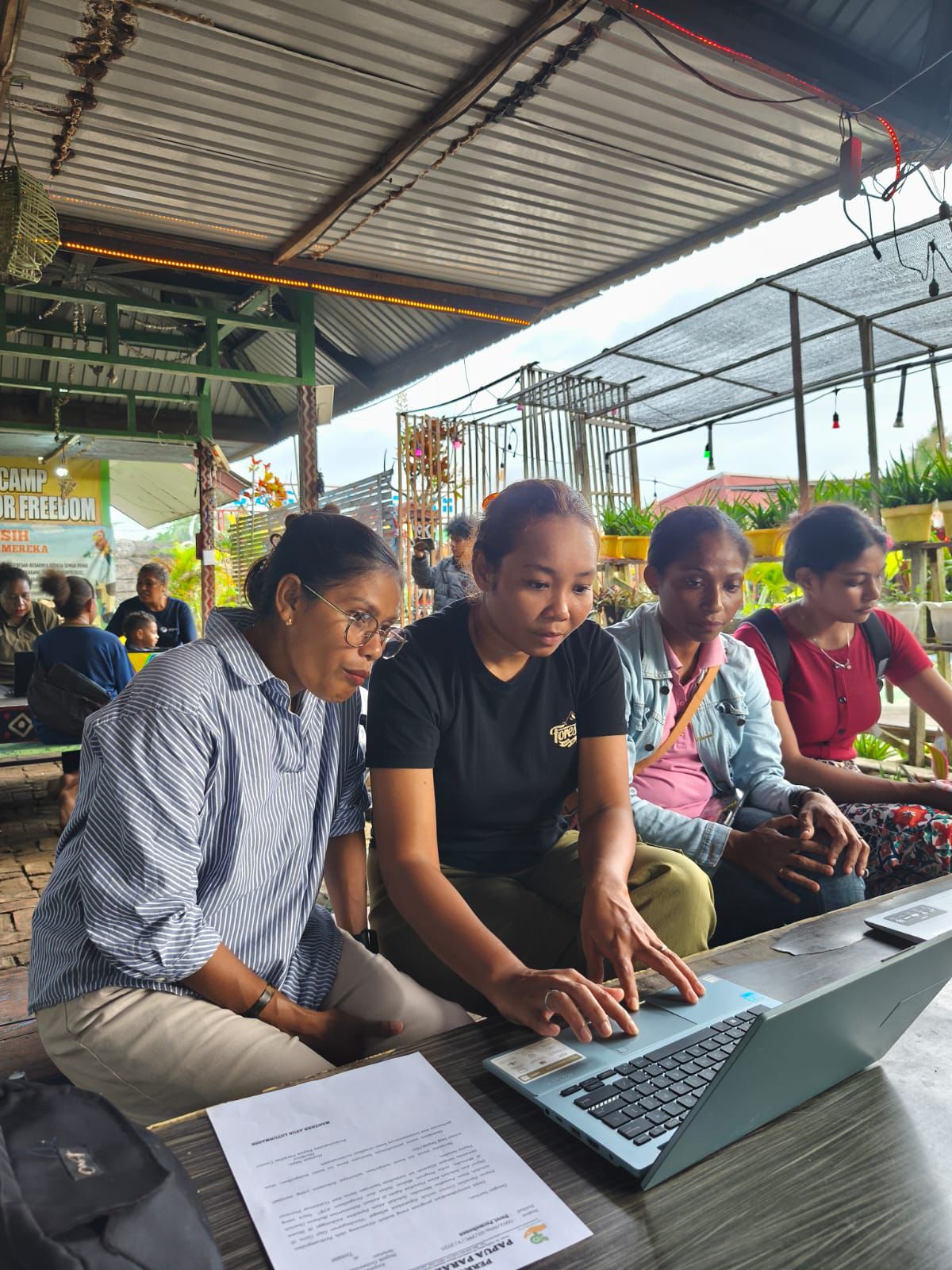 kegiatan papua paradise center